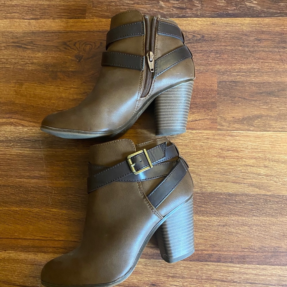 Strappy Buckle Booties - Picture 2 of 7